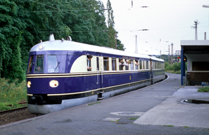 6 Fotos Der Fliegende Hamburger SVT 137 In Wuppertal Vohwinkel