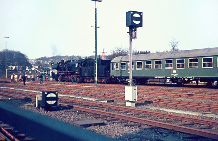 050 705-3 rangiert in Remscheid-Lennep, 24.03.1973
