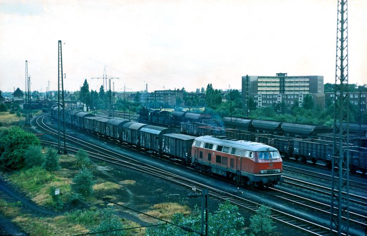 Duisburg Wedau v160 216 222-0, 07.1973