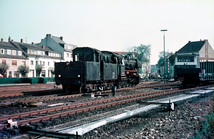 052 404-1 in Altenkirchen, 13.04.1974