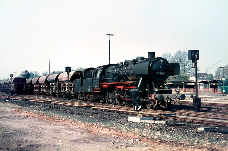 50 2404 vor Erzzug in Altenkirchen, 13.04.1974