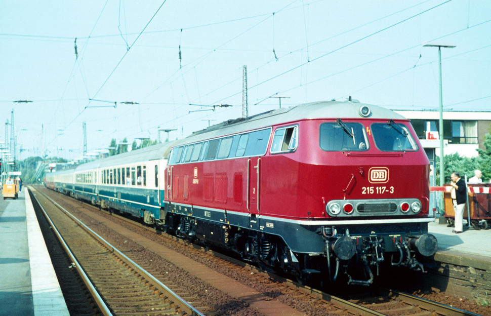 215 017-3 in Wuppertal-Oberbarmen, 28.08.1983