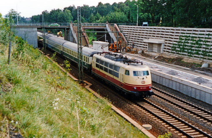 103 213-5 bei Wuppertal-Langerfeld, 07.1987