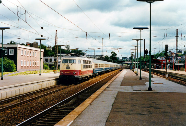 103 199-6 durch Wuppertal-Oberbarmen, 07.1987