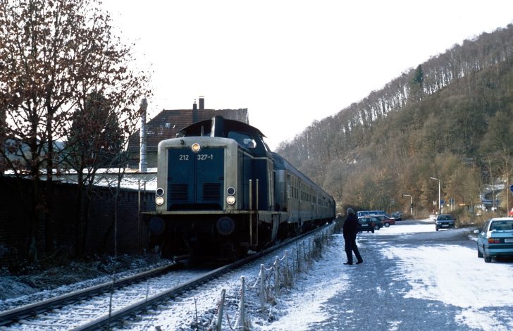 212 327-1 Wuppertal-Kemna, 30.12.1995