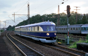DRG SVT 137 225 Einfahrt Wuppertal Vohwinkel, 31.08.1996