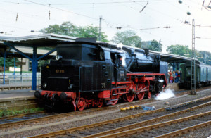 62 015 mit Nostalgie-Ahrtal-Express Remagen, 09.1996