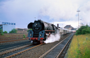 01 519 mit Orient Express in Remscheid Hbf, 28.06.1997