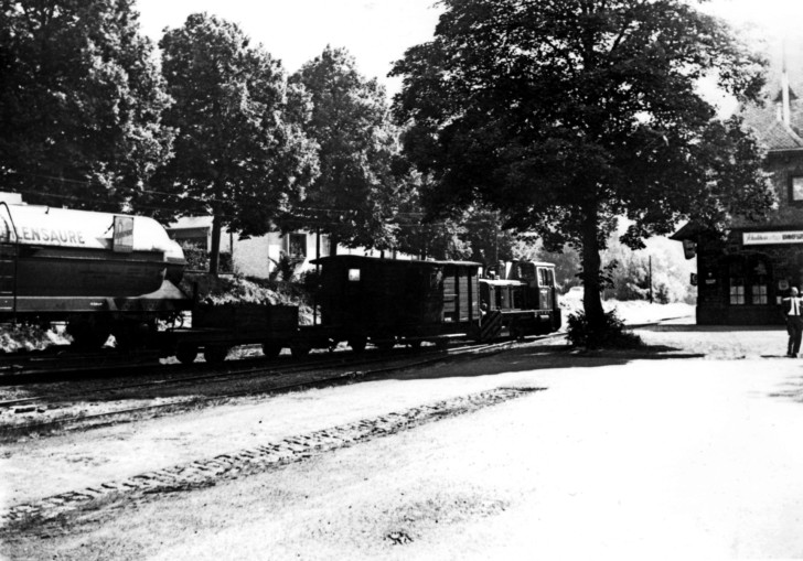 Brohltalbahn Burgbrohl Ausfahrt Diesellok D3, 03.07.1971