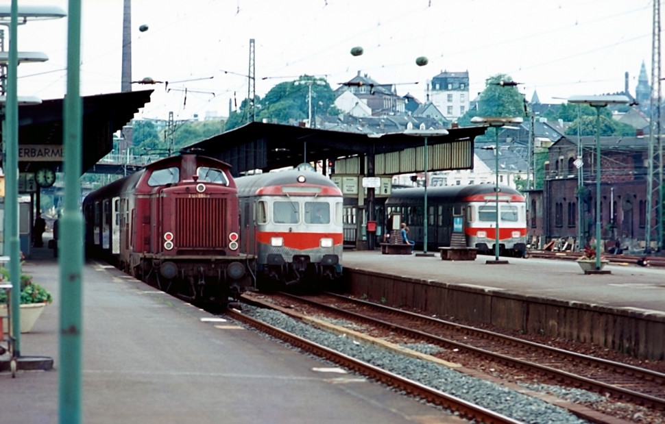 Der Bahnhof Wuppertal-Oberbarmen in den 70e Jahren - Historische Aufnahmen