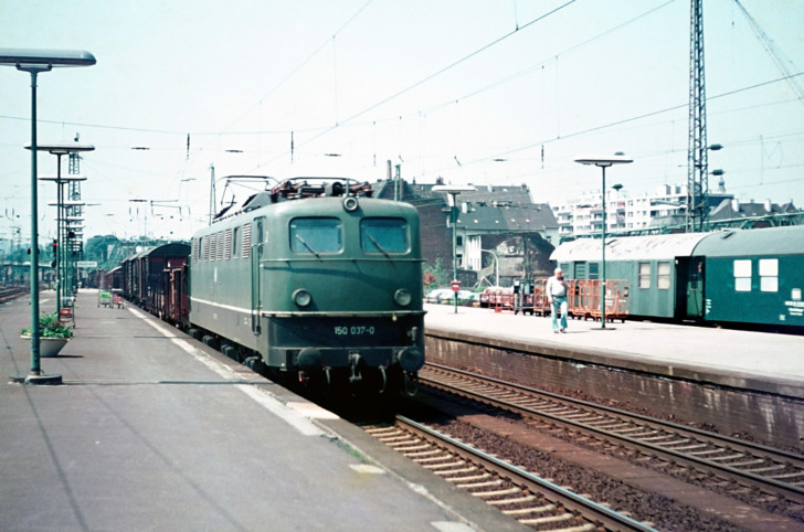 150 037-0 Wuppertal-Oberbarmen, 1976