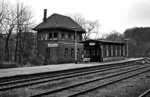 Stellwerk und Fußgängerunterführung Bf Krebsöge, 11.1973